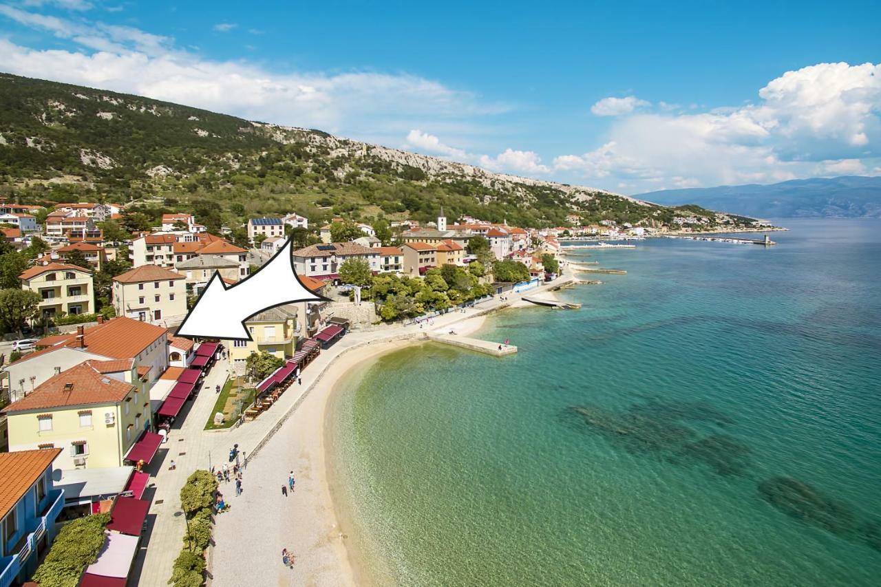 Apartment Bojan With Terrace And Sea View Baška Kültér fotó