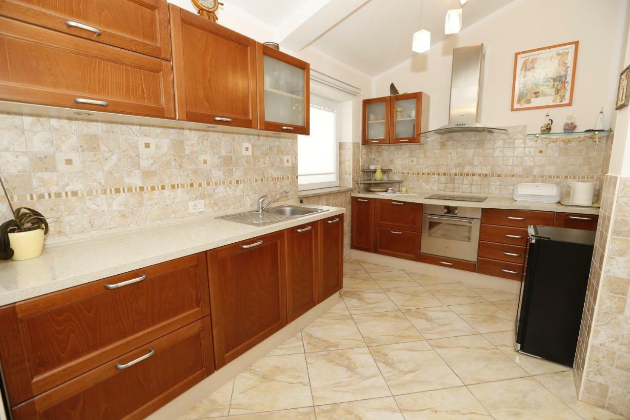 Apartment Bojan With Terrace And Sea View Baška Kültér fotó