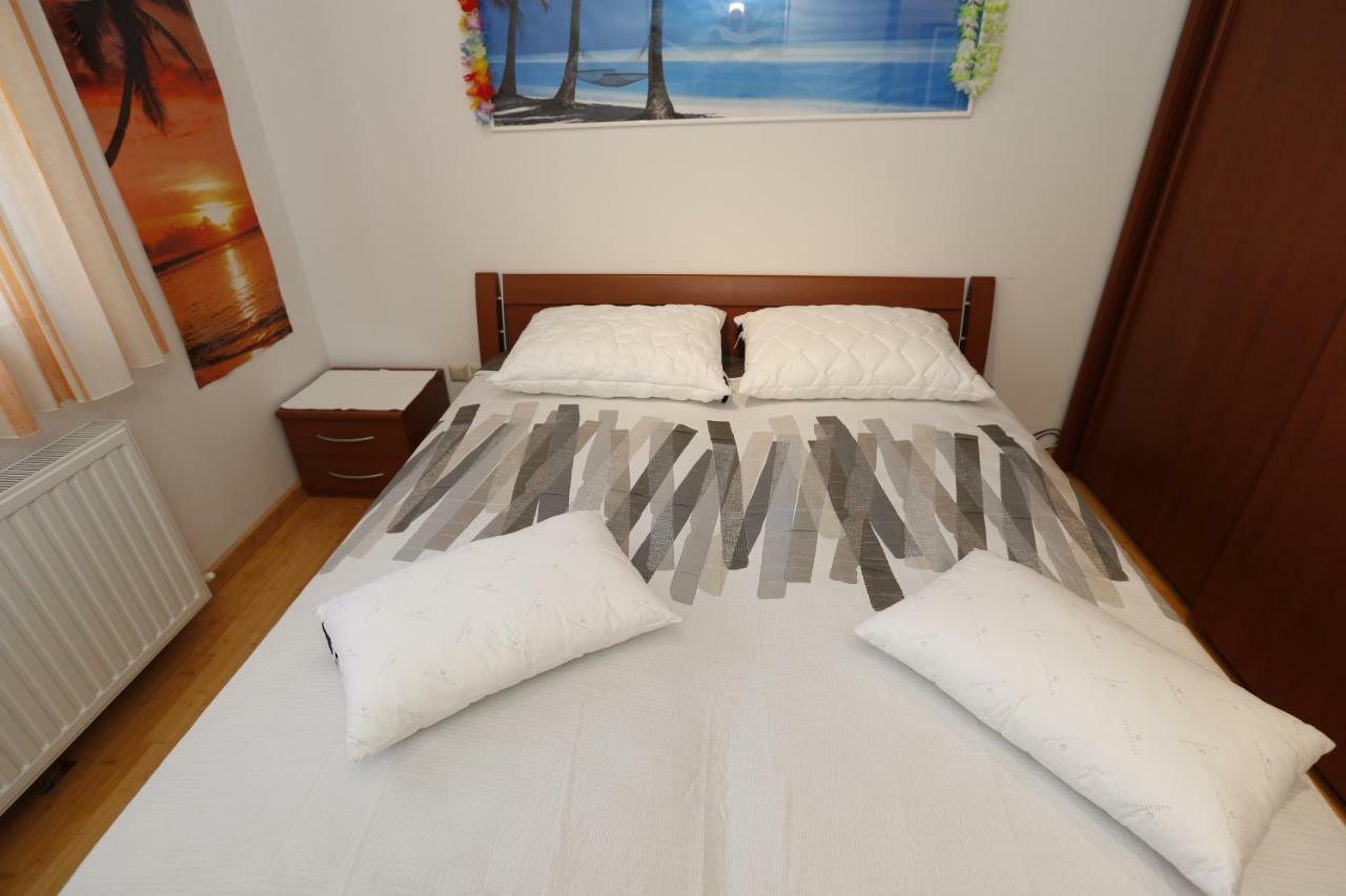 Apartment Bojan With Terrace And Sea View Baška Kültér fotó