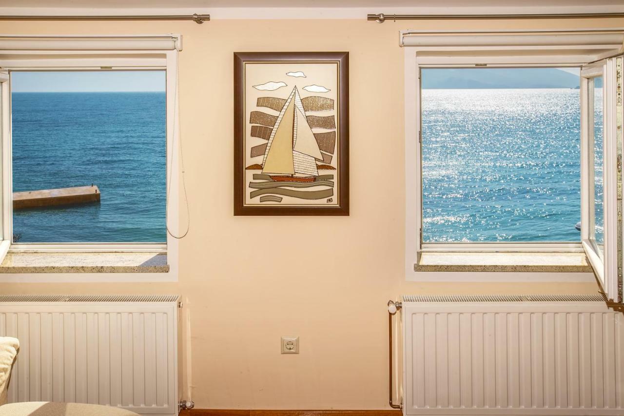 Apartment Bojan With Terrace And Sea View Baška Kültér fotó